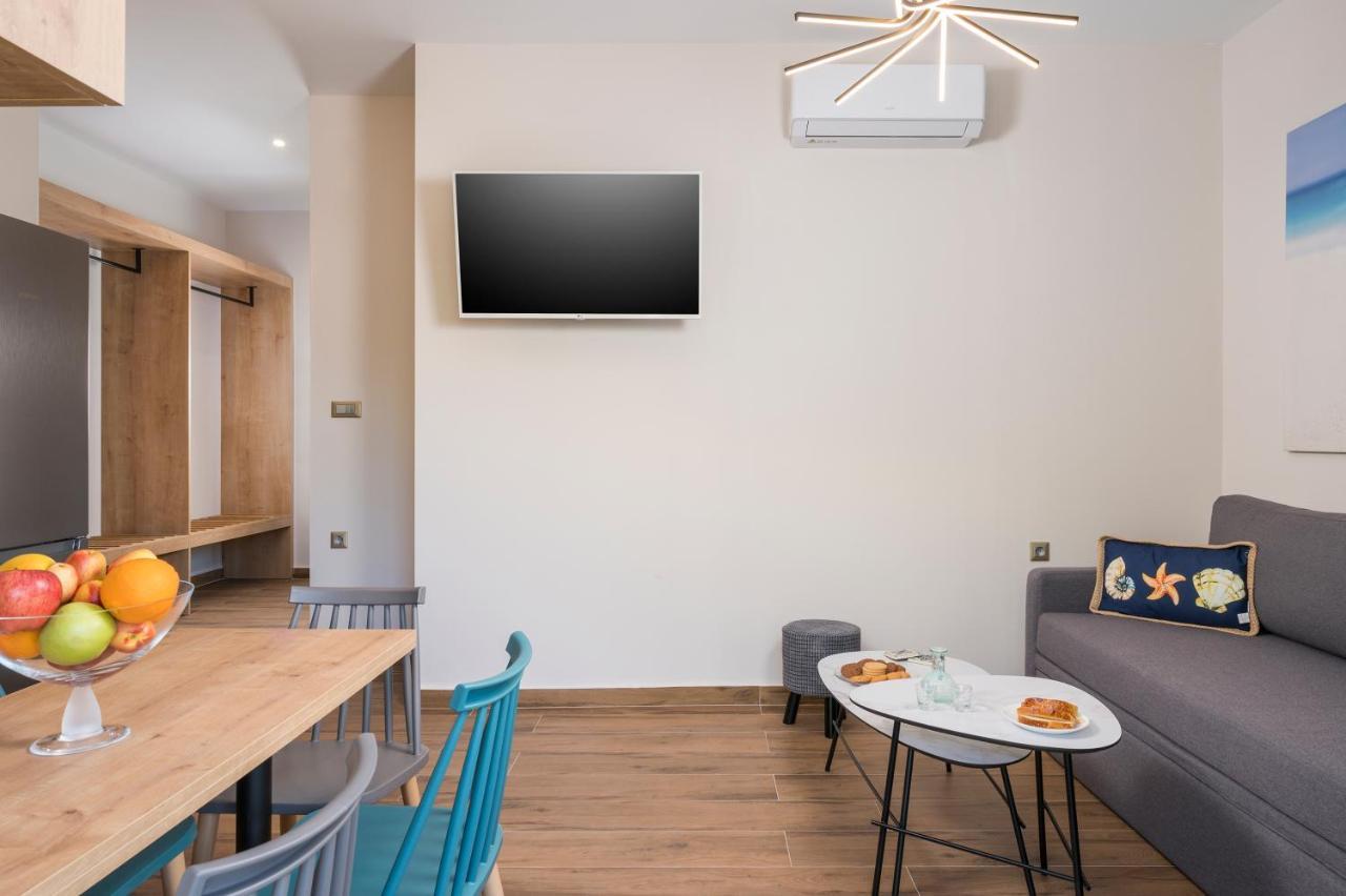Aequor Luxury Rooms & Apartments Kato Daratso Exterior photo